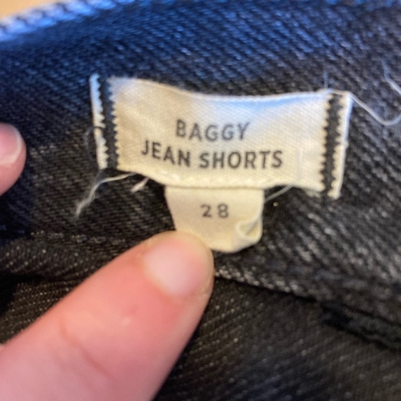 Madewell ‘90s Jean Shorts - Picture 5 of 6